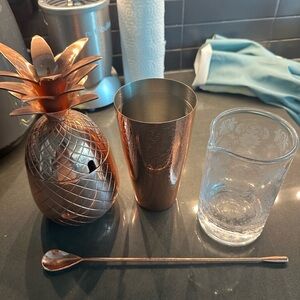 Copper Dining Bar Accessories Set with Pineapple Design